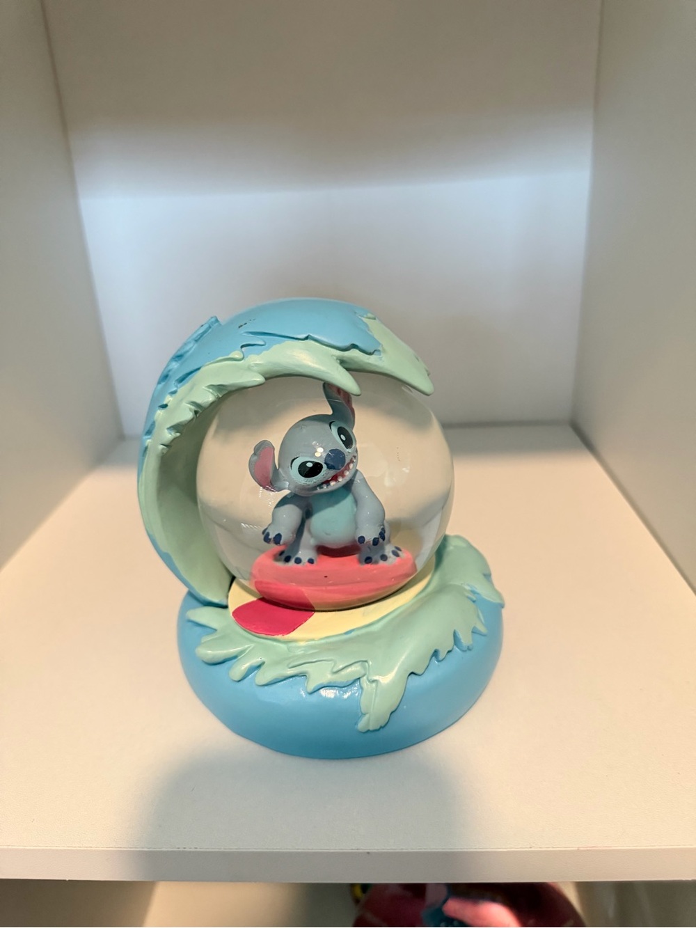 Disney Lilo & Stitch Surfin' Stitch Snow Globe